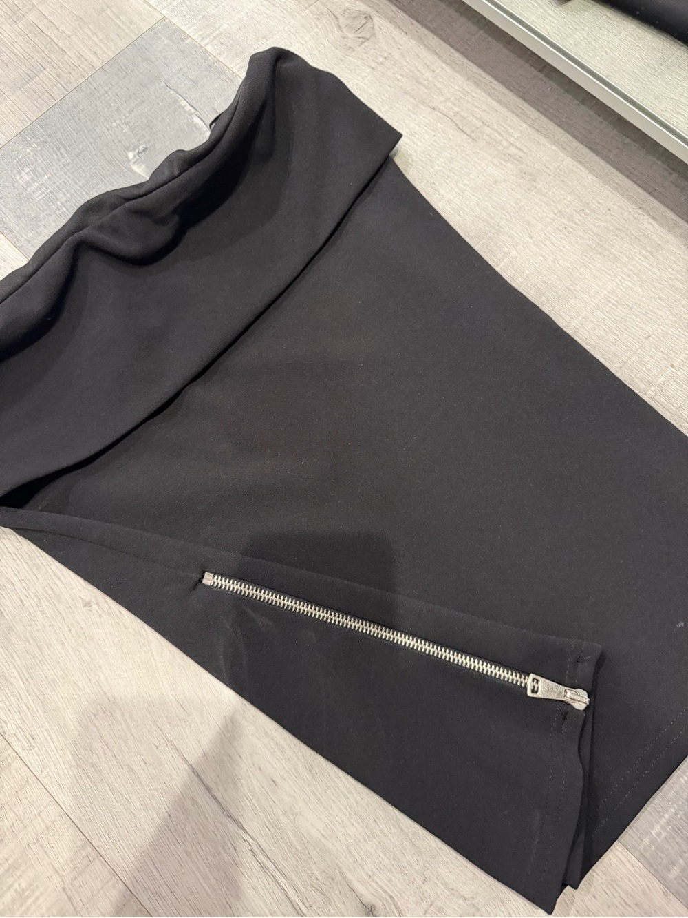 Black Zara Zip-Detail Women's Skirt